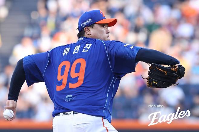 한화 이글스 류현진이 19일 대전 한화생명 볼파크에서 열린 2026 신한 SOL KBO리그 키움 히어로즈와의 팀 간 12차전에 선발등판, 한미 통산 2500탈삼진을 달성했다. 사진 한화 이글스