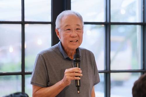 류진 한국경제인협회 회장이 17일 제주 서귀포시 인근식당에서 열린 '2026 한경협 경영자 제주하계포럼 기자간담회'에서 발언하고 있다.
[한국경제인협회 제공]