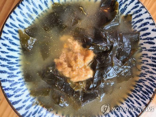 성게 미역국 [연합뉴스 자료사진]