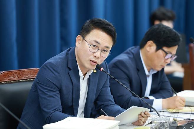 정기선 전남광주통합특별시의원(더불어민주당·장성2)이 20일 전남광주특별시 교육지원청 업무보고에서 질의하고 있다.(시의회 제공. 재배포 및 DB 금지)