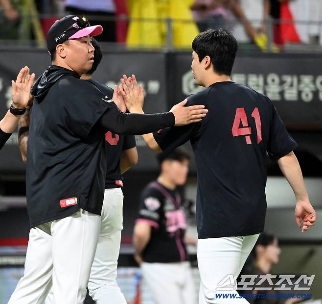 21일 광주KIA챔피언스필드에서 열린 한화와 KIA의 경기. KIA가 7대3으로 승리하며 4연승을 달렸다. 승리의 기쁨을 나누는 KIA 선수들의 모습. 광주=허상욱 기자wook@sportschosun.com/2026.07.21/