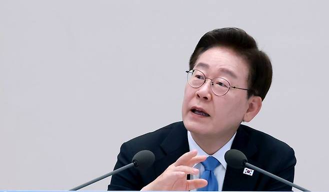 이재명 대통령이 22일 청와대 영빈관에서 열린 '지역필수공공의료 간담회'에서 발언하고 있다. 뉴시스