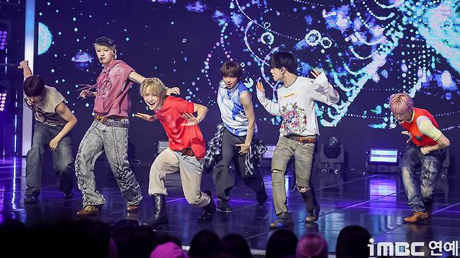 The rookie group Daily Direction has announced its bold goal of growing to be like the global sensation One Direction. Through their future activities, they plan to connect with the public by showcasing their unique musical style.