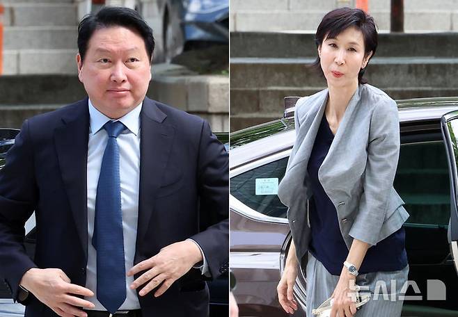 [서울=뉴시스] 이영환 기자 = 최태원(왼쪽사진) SK그룹 회장과 노소영 아트센터 나비 관장이 지난달 26일 오전 서울 서초구 서울고법에서 열린 재산 분할 소송 파기환송심 2차 변론기일에 출석하고 있다. 2026.06.26. 20hwan@newsis.com