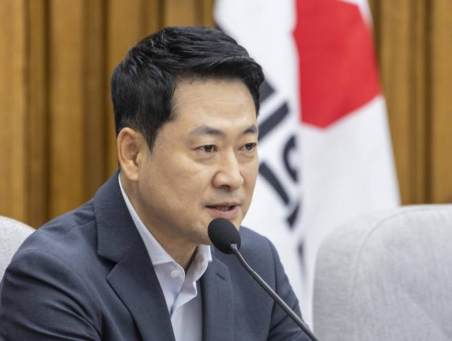 국민의힘 장동혁 대표가 24일 국회에서 열린 국민의힘 부동산 정책 정상화 토론회에서 정부의 부동산 정책 비판 발언을 하고 있다. 2026.7.24 연합뉴스