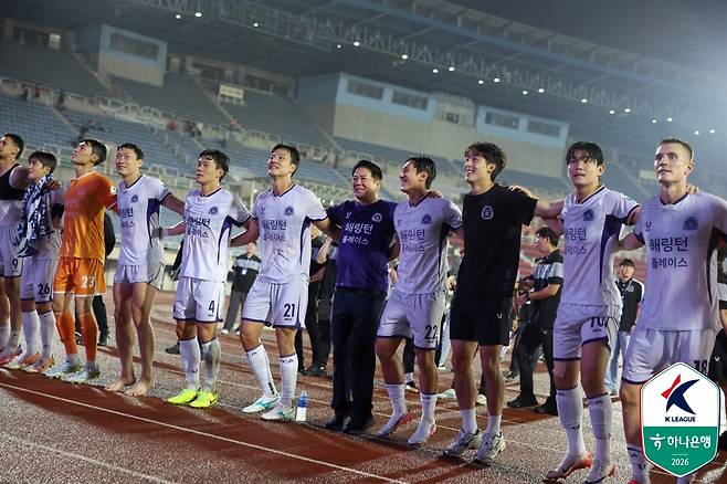 FC안양 선수단. /사진=한국프로축구연맹 제공