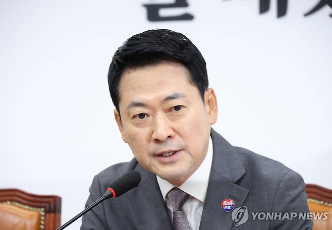 국민의힘 최고위, 발언하는 장동혁 대표 (서울=연합뉴스) 황광모 기자 = 국민의힘 장동혁 대표가 23일 국회에서 열린 최고위원회의에 참석해 발언하고 있다. 2026.7.23 hkmpooh@yna.co.kr