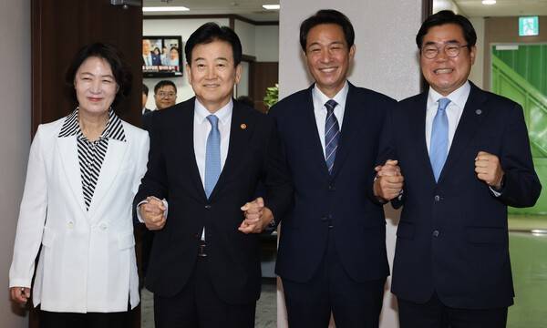 박찬대 인천시장이 27일 서울 종로구 정부서울청사에서 열린 제2차 접경지역 평화안전 연석회의에 참석하고 있다. <사진=연합뉴스>