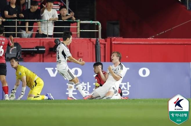 기티스가 득점 후 기뻐하고 있다. 사진=한국프로축구연맹