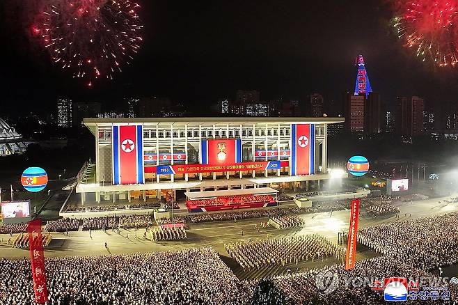 김정은, 전승절 73주년 기념 행진의식 참석 (평양 조선중앙통신=연합뉴스) 김정은 북한 국무위원장이 지난 27일 평양에서 6·25전쟁 정전협정 체결 73주년(전승절)을 기념하는 행진의식에 참석했다고  조선중앙통신이 28일 보도했다. 2026.7.28 
    [국내에서만 사용가능. 재배포 금지. For Use Only in the Republic of Korea. No Redistribution]
(끝)