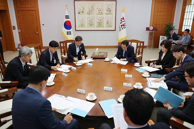 김중남, 우상호 면담…AI 데이터센터·ITS 총회 현안 지원 요청 [강릉시 제공. 재판매 및 DB 금지]