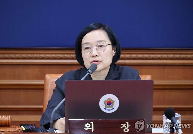 국무회의 주재하는 한성숙 국무총리 (서울=연합뉴스) 안정원 기자 = 한성숙 국무총리가 28일 서울 종로구 정부서울청사에서 열린 국무회의에서 발언하고 있다. 2026.7.28 jeong@yna.co.kr