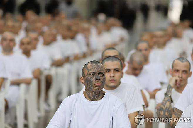 엘살바도르의 대형 감옥 '세코트' [AP=연합뉴스 자료사진. 재판매 및 DB 금지]