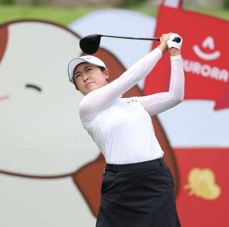 김민주가 오로라월드 챔피언십 1라운드 1번 홀에서 티샷을 하고 있다. KLPGA 제공