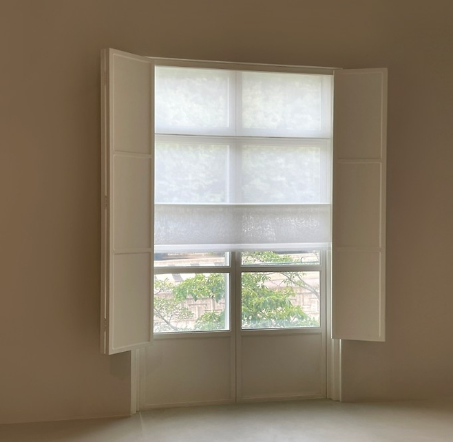 로하츠 로만쉐이드 블라인드. [오늘의집]
