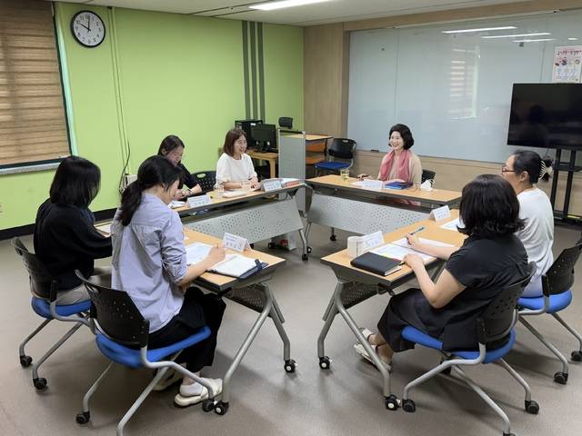 ▲ 서청주청소년상담복지센터는 5일 '고위기청소년 집중심리클리닉 맞춤 컨설팅'을 실시했다. /서청주청소년상담복지센터 제공