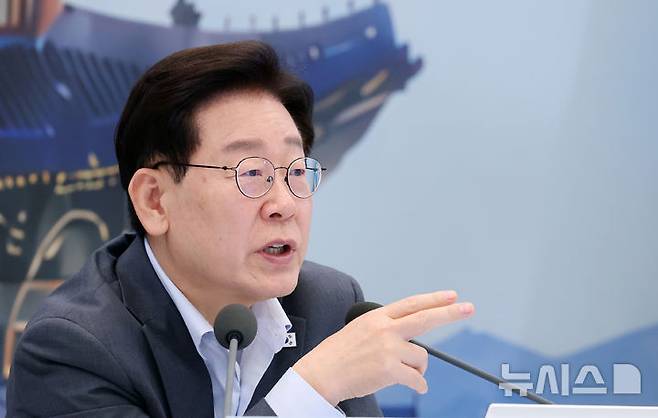 [서울=뉴시스] 조성봉 기자 = 이재명 대통령이 5일 청와대에서 열린 행정안전부, 법무부, 국무조정실 등에 대한 부처 업무 보고에서 발언하고 있다. 2026.08.05. suncho21@newsis.com