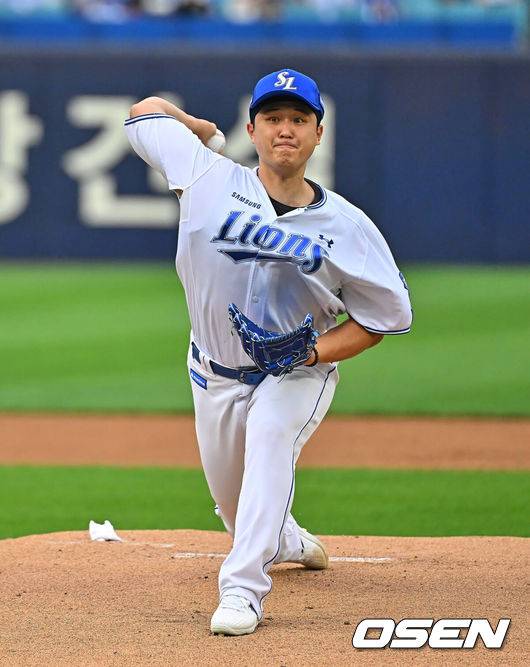 [OSEN=대구, 이석우 기자] 28일 대구삼성라이온즈파크에서 2026 신한 SOL KBO 리그 삼성 라이온즈와 KIA 타이거즈의 경기가 열렸다. 홈팀 삼성은 최원태가, 방문팀 KIA는 올러가 선발 출전했다. 삼성 라이온즈 선발 투수 최원태가 역투하고 있다. 2026.07.28 / foto0307@osen.co.kr