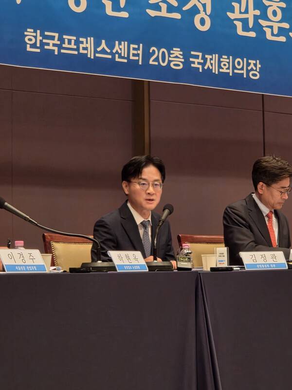 김정관 산업통상부 장관이 6일 서울 중구 프레스센터에서 열린 관훈토론회에서 모두발언을 하고 있다. [출처=이수진 기자]
