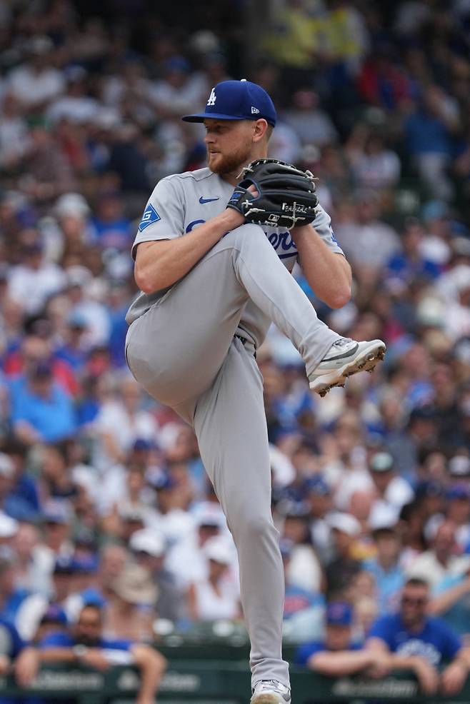 Aug 5, 2026; Chicago, Illinois, USA; Los Angeles Dodgers pitcher Eric Lauer (33) throws the ball against the Chicago Cubs during the first inning at Wrigley Field. Mandatory Credit: David Banks-Imagn Images

<저작권자(c) 연합뉴스, 무단 전재-재배포, AI 학습 및 활용 금지>