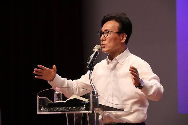 [서울=뉴시스] 정병혁 기자 = 김민석 더불어민주당 당대표 후보가 6일 전남광주 순천대학교에서 강연을 하고 있다. (사진=김민석 후보 제공) 2026.08.06. photo@newsis.com *재판매 및 DB 금지