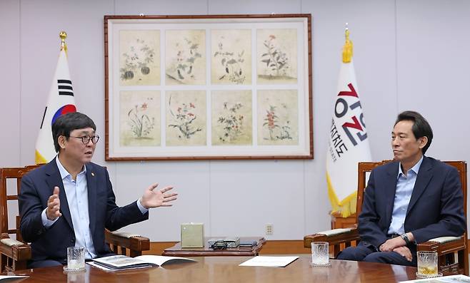 최휘영 문화체육관광부 장관과 우상호 강원특별자치도지사 면담. [문화체육관광부 제공. 재판매 및 DB 금지]