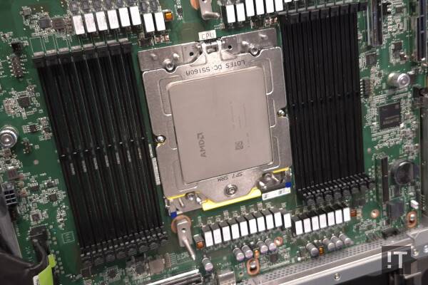 AMD 6세대 에픽 '베니스' CPU / 권용만 기자