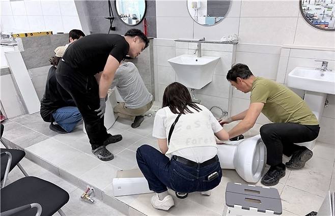 배관·누수탐지 강좌가 진행 중인 서울시 노동자복지관 [서울시 제공. 재판매 및 DB 금지]