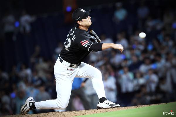 KBO 역대 33번째 통산 1천500이닝 기록을 쓴 우규민. 2026.8.11 /kt wiz 제공