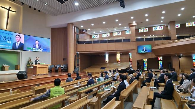 박동찬(강대상) 일산광림교회 목사가 13일 인천 부평구 부광교회에서 열린 기감 중부연회 합동정책발표회에서 단독후보로서 공약을 발표하고 있다.