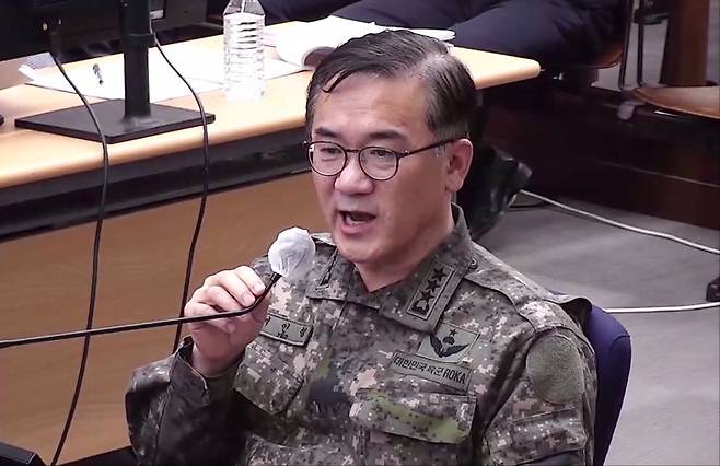 [서울=뉴시스] 조성우 기자 = 아울러 종합특검팀은 이날 방첩사 블랙리스트 의혹 관련 직권남용권리행사방해 혐의로 여 전 사령관을 기소했다. 사진은 여 전 사령관. (사진=서울중앙지방법원 제공) 2026.08.14. photo@newsis.com *재판매 및 DB 금지