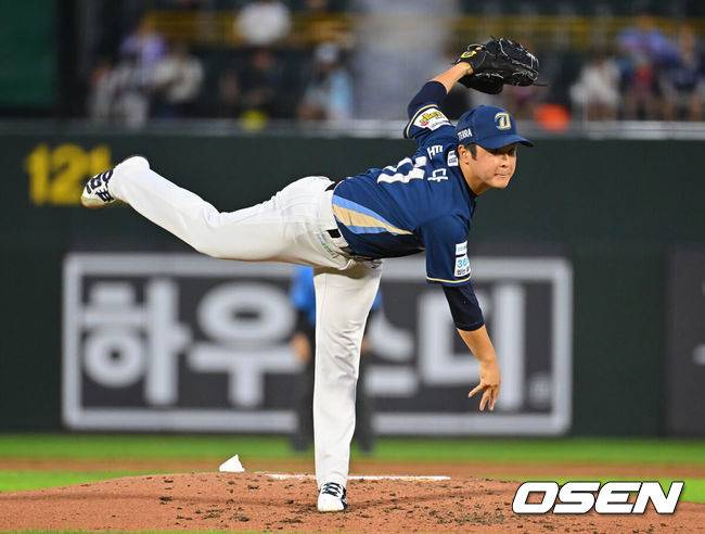 [OSEN=부산, 이석우 기자] 14일 부산 사직야구장에서 2026 신한 SOL KBO 리그 롯데 자이언츠와 NC 다이노스의 경기가 열렸다. 홈팀 롯데는 김진욱이, 방문팀 NC는 토다가 선발 출전했다.NC 다이노스 선발 투수 토다가 역투하고 있다. 2026.08.14 / foto0307@osen.co.kr