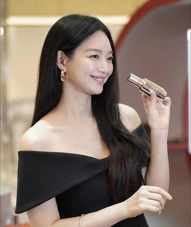 사진 | 신민아 SNS