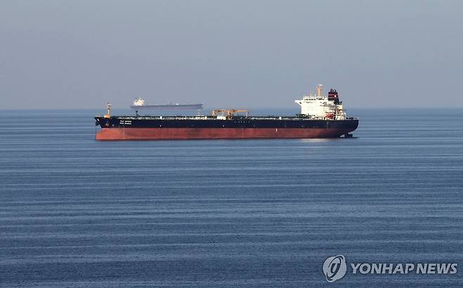호르무즈 해협 주변을 지나는 유조선 [로이터=연합뉴스 자료사진. 재판매 및 DB 금지]