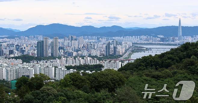 서울 남산에서 바라본 아파트 단지. 2026.8.9 ⓒ 뉴스1 박세연 기자