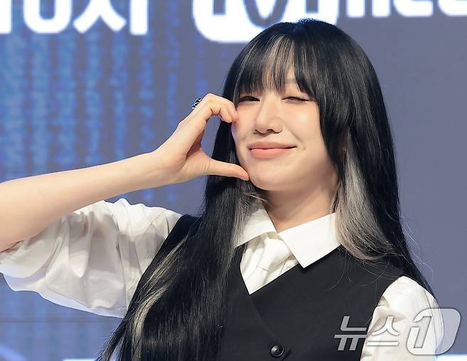 안무가 바다가 18일 오전 서울 강남구 엘리에나 호텔에서 열린 Mnet 오리지널 댄스 시리즈 ‘스트릿 월드 파이터 : 디렉터스 워’ 제작발표에 참석해 포즈를 취하고 있다. ‘스트릿 월드 파이터 : 디렉터스 워’는 최고 퍼포먼스 디렉터 10인이 오롯이 자신의 이름을 '디렉터 크레딧'에 올리기 위해 펼치는 치열한 작품 전쟁이다. 2026.8.18 ⓒ 뉴스1 권현진 기자