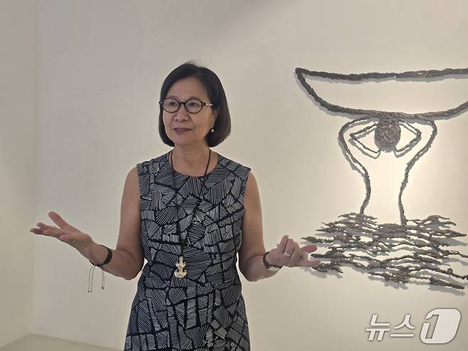 19일 예화랑에서 진행된 기자간담회에서 김원숙 작가가 작품세계에 대해 이야기하고 있다. 2026.08.19. ⓒ 뉴스1 김정한 기자