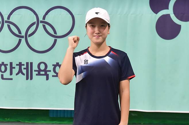 이달초 강원도 양구 테니스파크에서 열린 제52회 대통령기 전국남녀테니스대회 때의 정의수. 황서진 기자