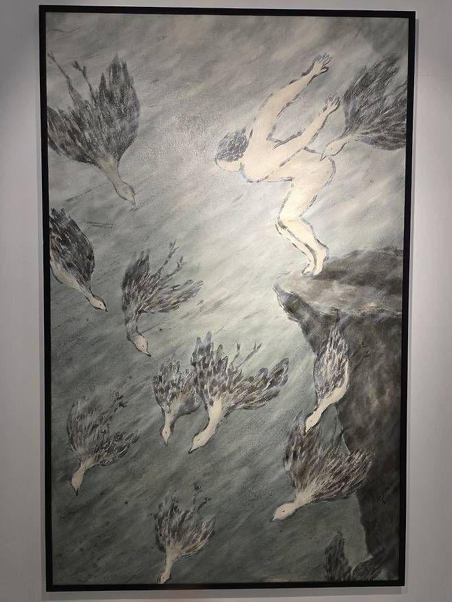 김원숙 작 '플라이트 오브 호프' (서울=연합뉴스) 박의래 기자 = 서울 원서동 예화랑에서 열리는 김원숙 개인전 '영원한 봄'에 전시 된 '플라이트 오브 호프'. 2026.8.19. laecorp@yna.co.kr