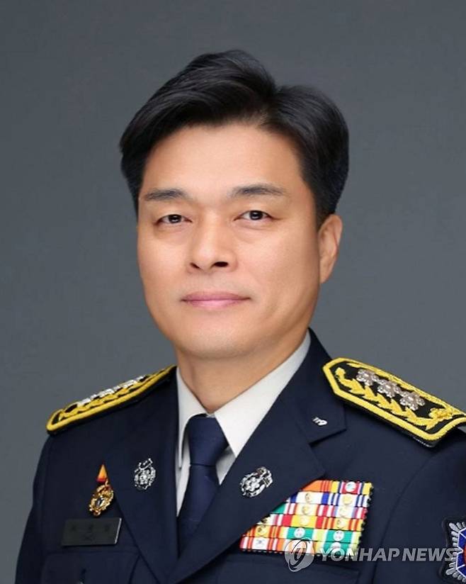 이재명 대통령, 신임 소방청장에 최용철 임명 (서울=연합뉴스) 청와대는 21일 이재명 대통령이 신임 소방청장에 최용철 현 소방청 차장을 임명했다고 서면브리핑을 통해 밝혔다. 2026.8.21 [청와대 제공. 재판매 및 DB 금지] photo@yna.co.kr