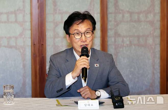 [서울=뉴시스] 최동준 기자 = 김민석 더불어민주당 대표가 23일 서울 종로구 총리공관에서 열린 고위당정협의회에서 인사말을 하고 있다.(공동취재)  2026.08.23. photocdj@newsis.com