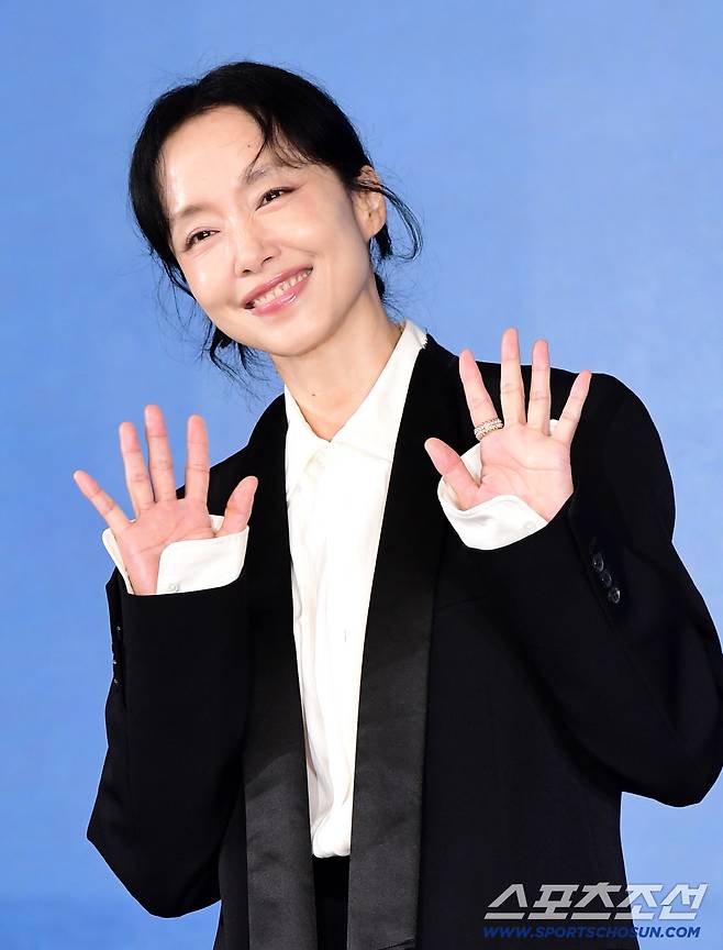 25일 서울 마포 호텔나루 서울 엠갤러리에서 영화 '가능한 사랑' 제작보고회가 열렸다. 포즈를 취하고 있는 전도연. 마포=송정헌 기자songs@sportschosun.com/2026.08.25/