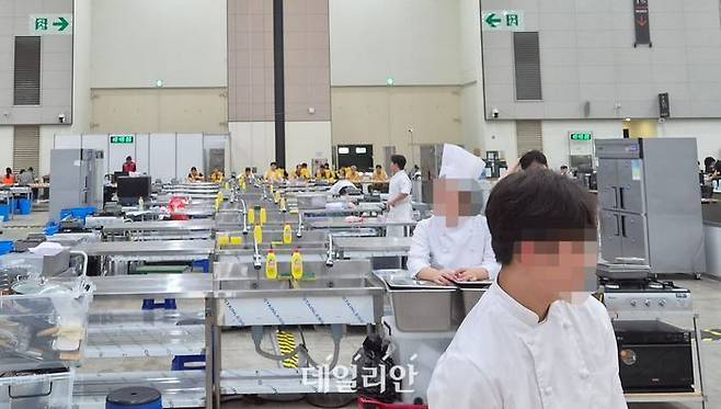 요리 직종 참가자가 작업이 끝난 후 심사를 기다리고 있다. ⓒ데일리안 김성웅 기자