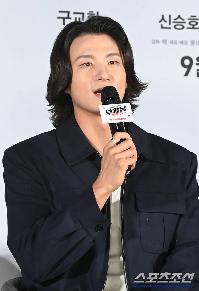 26일 롯데시네마 건대입구에서 열린 영화 '부활남: 더 레드'의 제작보고회. 신승호가 질문에 답하고 있다. 허상욱 기자wook@sportschosun.com/2026.08.26/