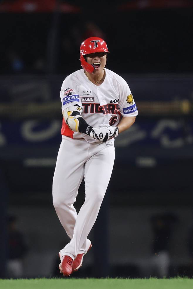 KIA타이거즈, 9회말 기적 또 기적…롯데전 8-5승리