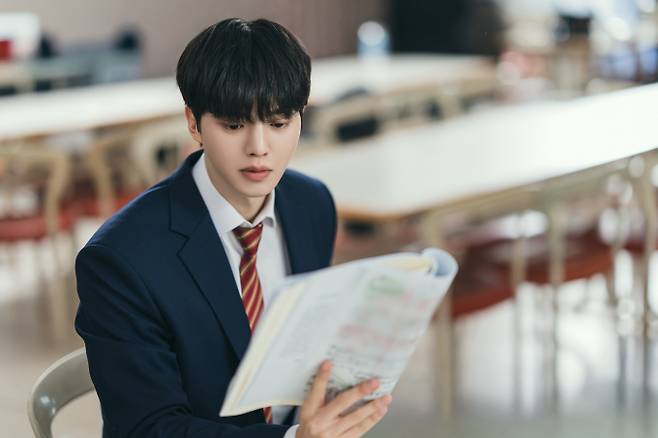 류준열 ‘들쥐’부터 송강 ‘포핸즈’까지, 신작 쏟아진다 (제공: 넷플릭스)