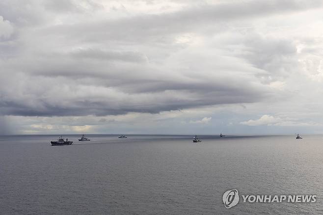 2025년 프리덤 에지 훈련 (서울=연합뉴스) 한미일 3국의 함정들이 지난 16일 제주 남방 공해상에서 25년 프리덤 에지 훈련을 시행하고 있다. 2025.9.17 [합참 제공. 재판매 및 DB 금지] photo@yna.co.kr