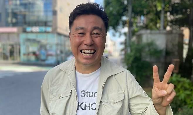 뇌경색 투병을 이겨내고 돌아온 노정윤 전 한국축구 국가대표. 사진 일본 넘버 캡처