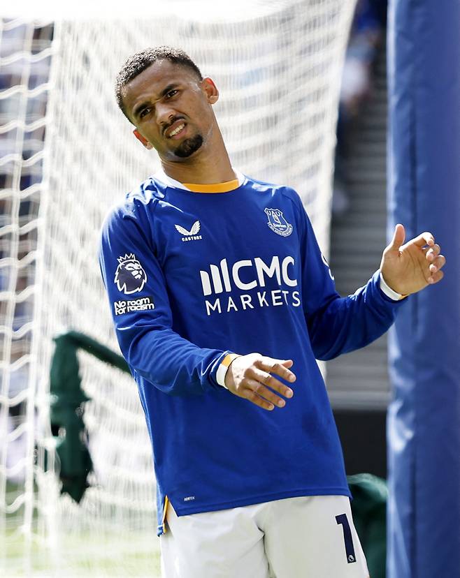 Soccer Football - Premier League - Everton v Crystal Palace - Hill Dickinson Stadium, Liverpool, Britain - August 22, 2026 Everton's Iliman Ndiaye reacts Action Images via Reuters/Jason Cairnduff EDITORIAL USE ONLY. NO USE WITH UNAUTHORIZED AUDIO, VIDEO, DATA, FIXTURE LISTS, CLUB/LEAGUE LOGOS OR 'LIVE' SERVICES. ONLINE IN-MATCH USE LIMITED TO 120 IMAGES, NO VIDEO EMULATION. NO USE IN BETTING, GAMES OR SINGLE CLUB/LEAGUE/PLAYER PUBLICATIONS. PLEASE CONTACT YOUR ACCOUNT REPRESENTATIVE FOR FURTHER DETAILS..

<저작권자(c) 연합뉴스, 무단 전재-재배포, AI 학습 및 활용 금지>