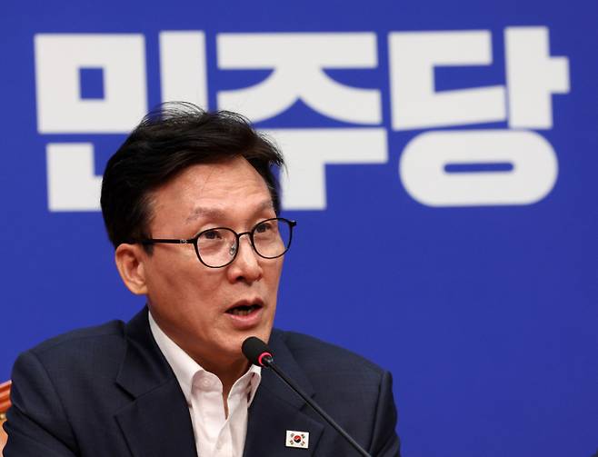 김민석 더불어민주당 대표가 8월31일 서울 여의도 국회에서 열린 최고위원회의에서 발언하고 있다. /사진=뉴시스 /사진=고범준